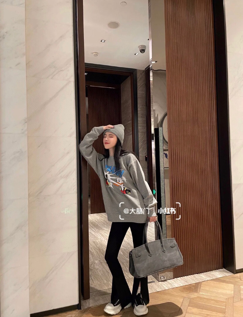  [GUCCI x DISNEY] 구찌 X 디즈니 도널드 덕 스웨트 셔츠 맨투맨 티셔츠 623245 XJDAJ 1230