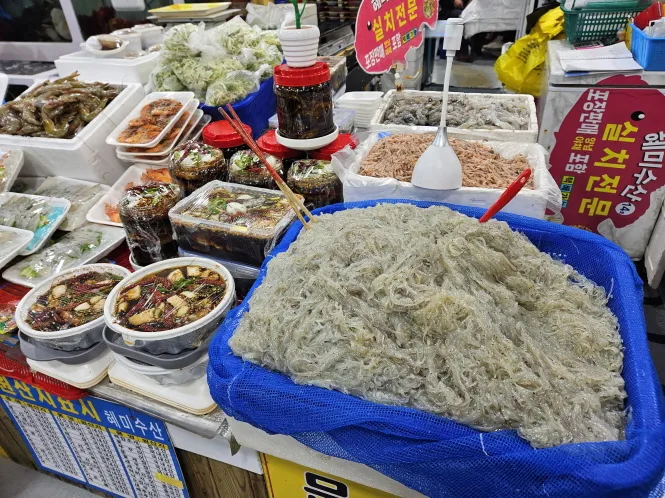 당진 장고항 실치회 수산물유통센터 봄 제철 음식 현지 맛집