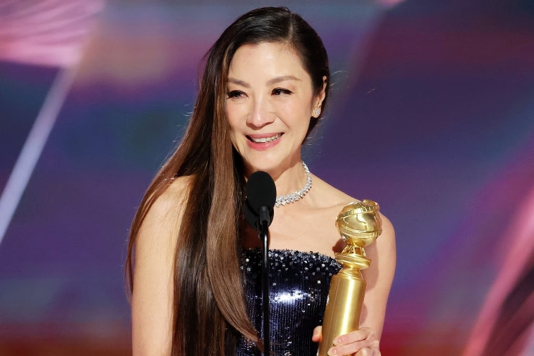 Everything Everywhere All At Once(에브리씽 에브리웨어 올 앳 원스) 양자경 Michelle Yeoh