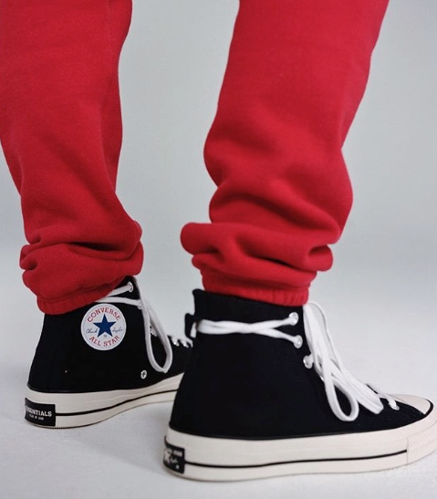  피오갓 에센셜 x 컨버스 검정 (FEAR OF GOD X CONVERSE BLACK 블랙) - 이제 다모았다.(스트릿 패션,  제리 로렌조 패션, 피어오브갓 에센셜 직구 방법, 사이즈, 후드, 바지, 스웬 팬츠, 스웻 셋업 , 맨투맨,..