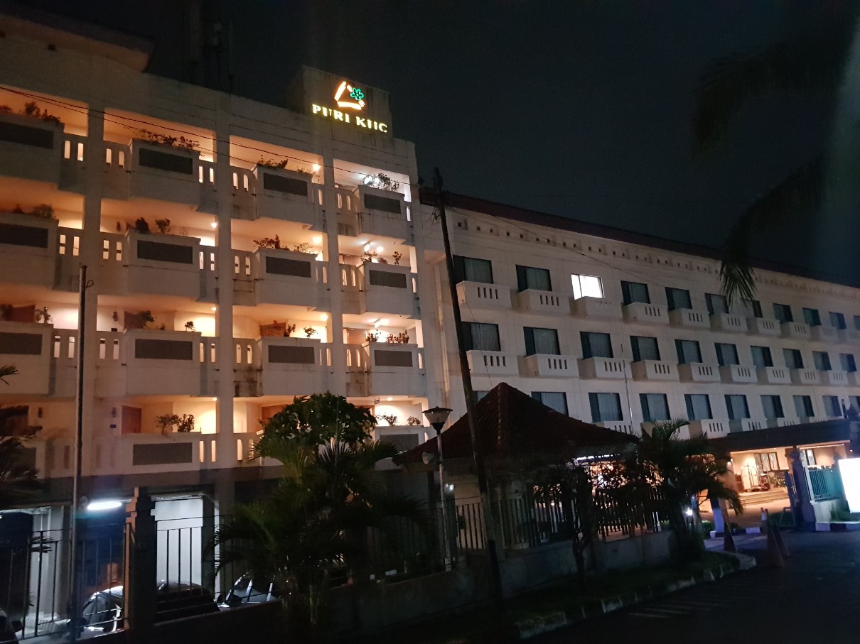 인도네시아 카라왕 4성급 호텔 Puri KIIC Golf View Hotel