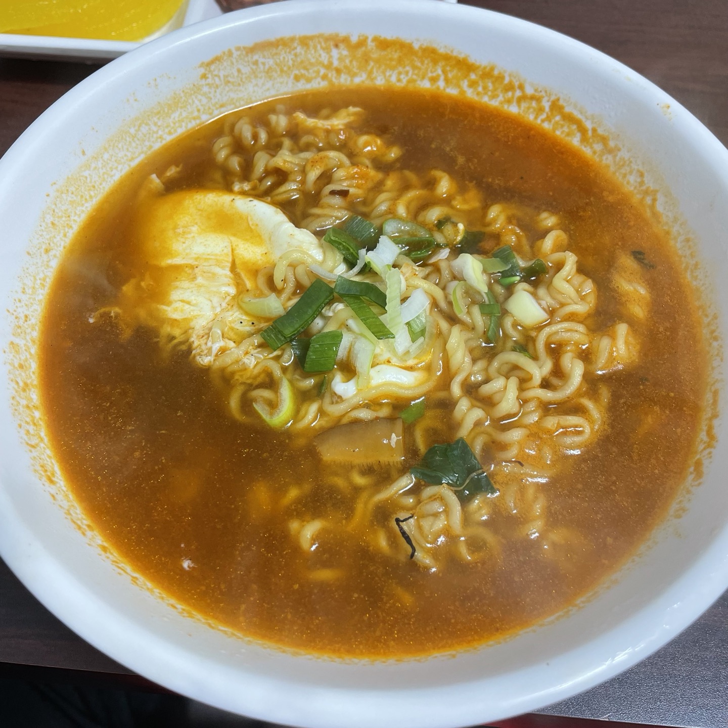 짠지계란말이 김밥집 라면
