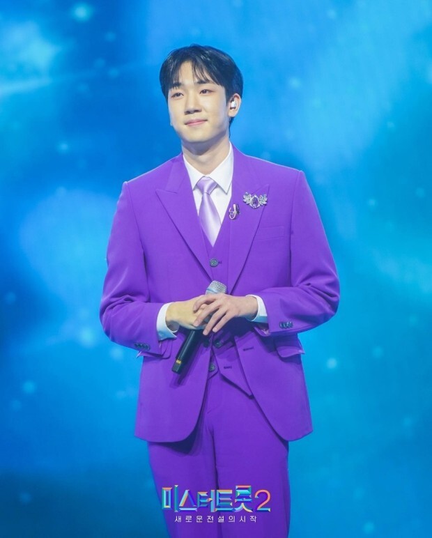  '제2의 임영웅' 미스터트롯2 최수호, '트롯 진(眞)'을 향한 '밀크남'의 뜨거운 질주