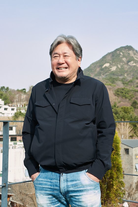  최민식, 팬 사랑에 목도리 패션