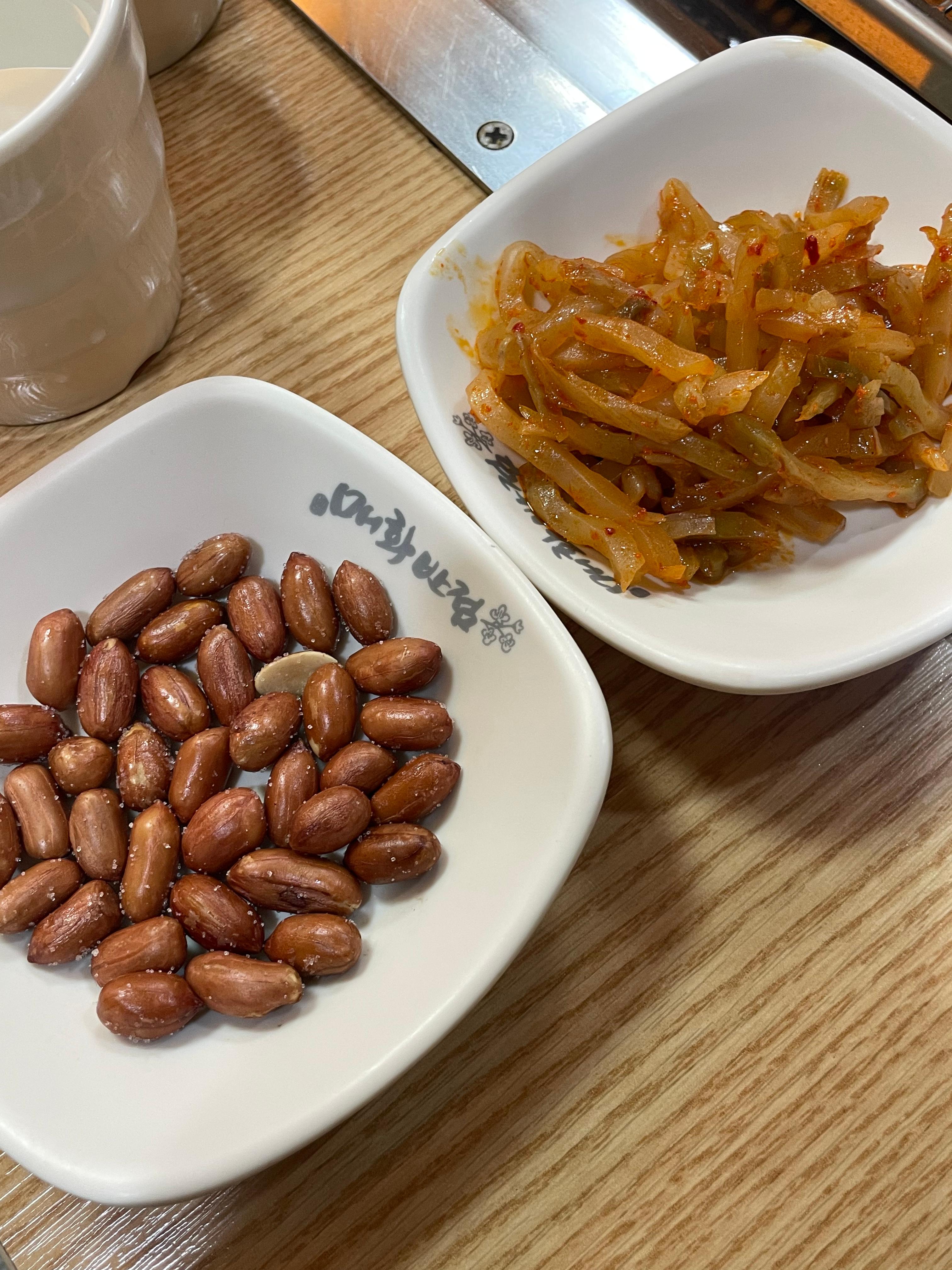 건대 양꼬치거리 맛집 '매화반점' 반찬