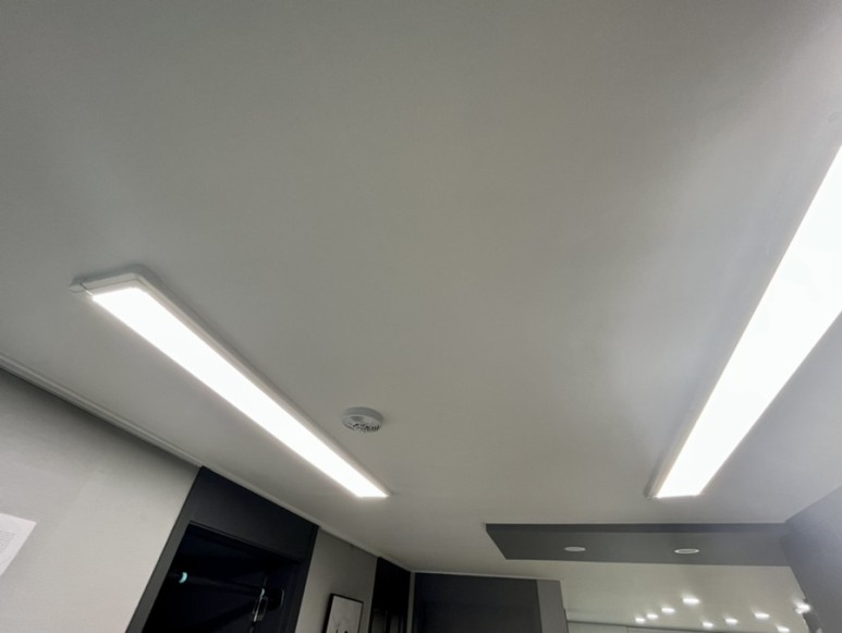 부분 인한 천장 도배하기 4
