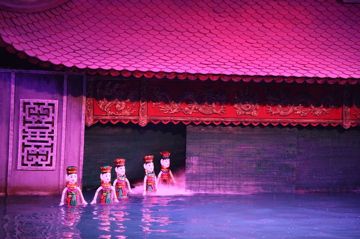 탕롱 수상 인형 극장