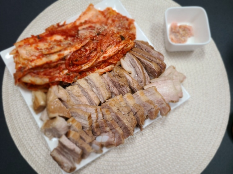  보쌈고기 삶는법 잡내없는 수육만들기