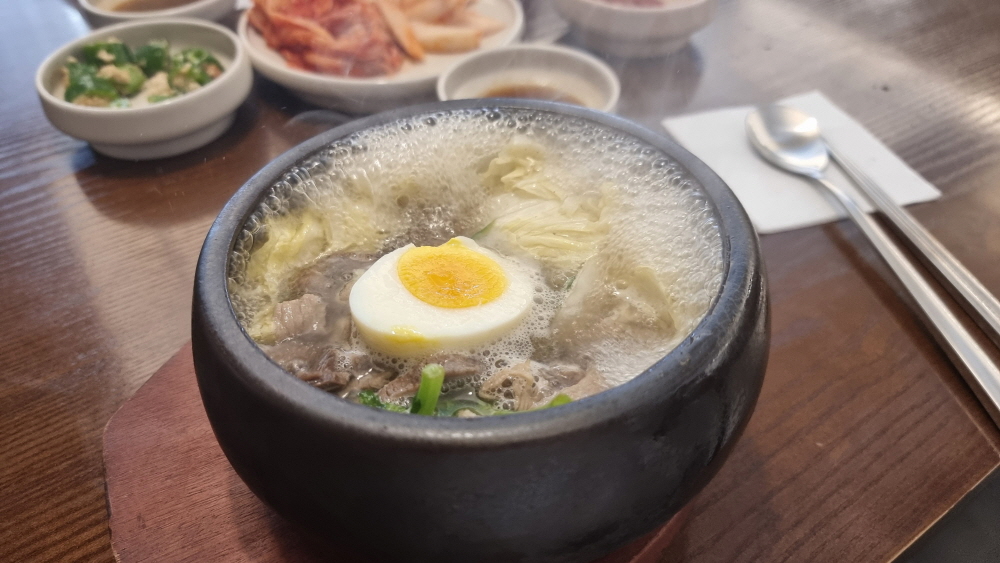  해장에 좋은 어복탕, 충무로맛집 '영동골방'