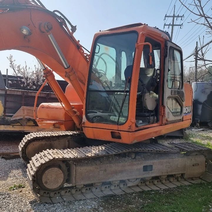  굴삭기 두산 DOOSAN SOLAR140V모델 2004년식 3600만원 판매합니다.