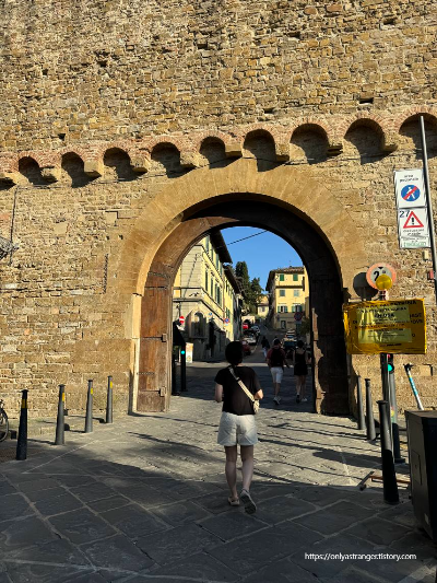 porta san miniato 에서 왼쪽으로 가기