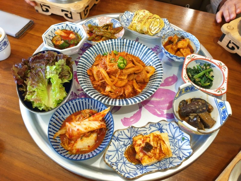  대전 목상동) 점심만 까꿍하는 맛집. 평일에 꼭 먹어봐야 할 모들식탁 돌솥밥