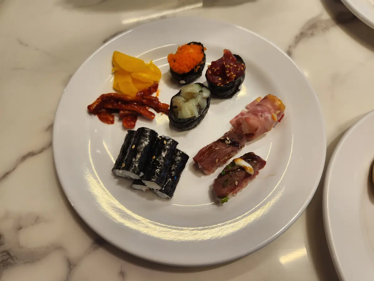 마곡-가성비-좋은-더메이드-뷔페-군함-초밥-충무김밥