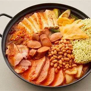 송탄 부대찌개의 레시피를 통해 집에서 만든 요리