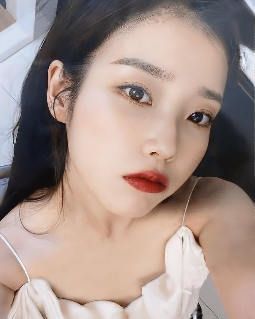  아이유 인스타그램 셀카 사진들 모음 202110
