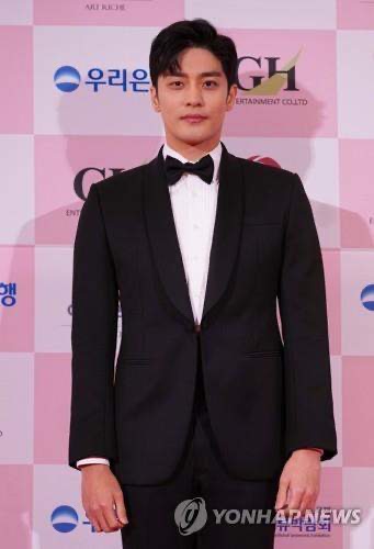성훈 이미지