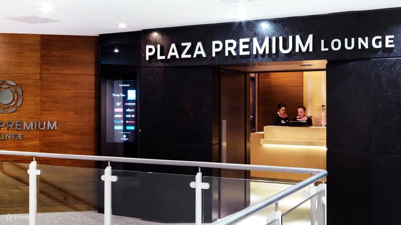 런던 히드로 공항 라운지 서비스 할인 이용 Plaza Premium Lounge