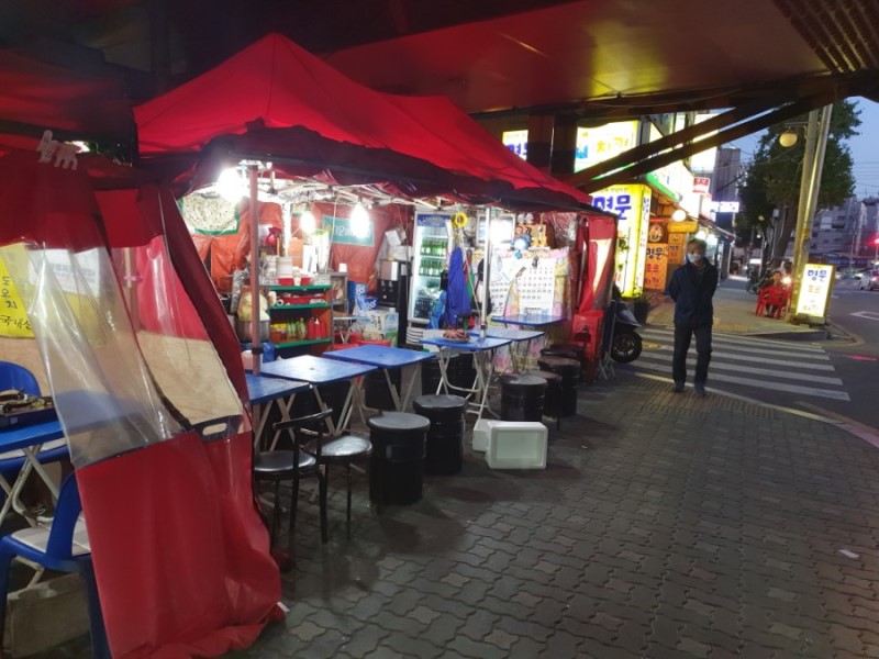 Seoul, street food stalls