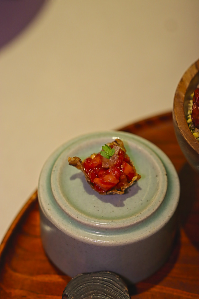 볶음밥에 생고기