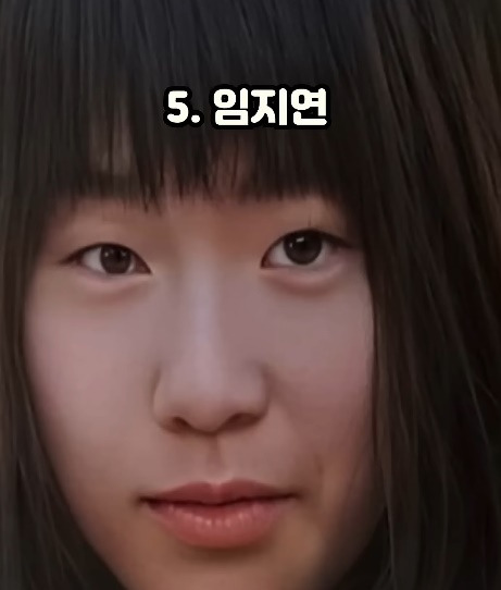 “얘도 성형했었어…?” 성형한 줄도 몰랐다는 여자 연예인 top10 11