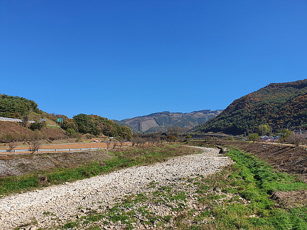 석항천