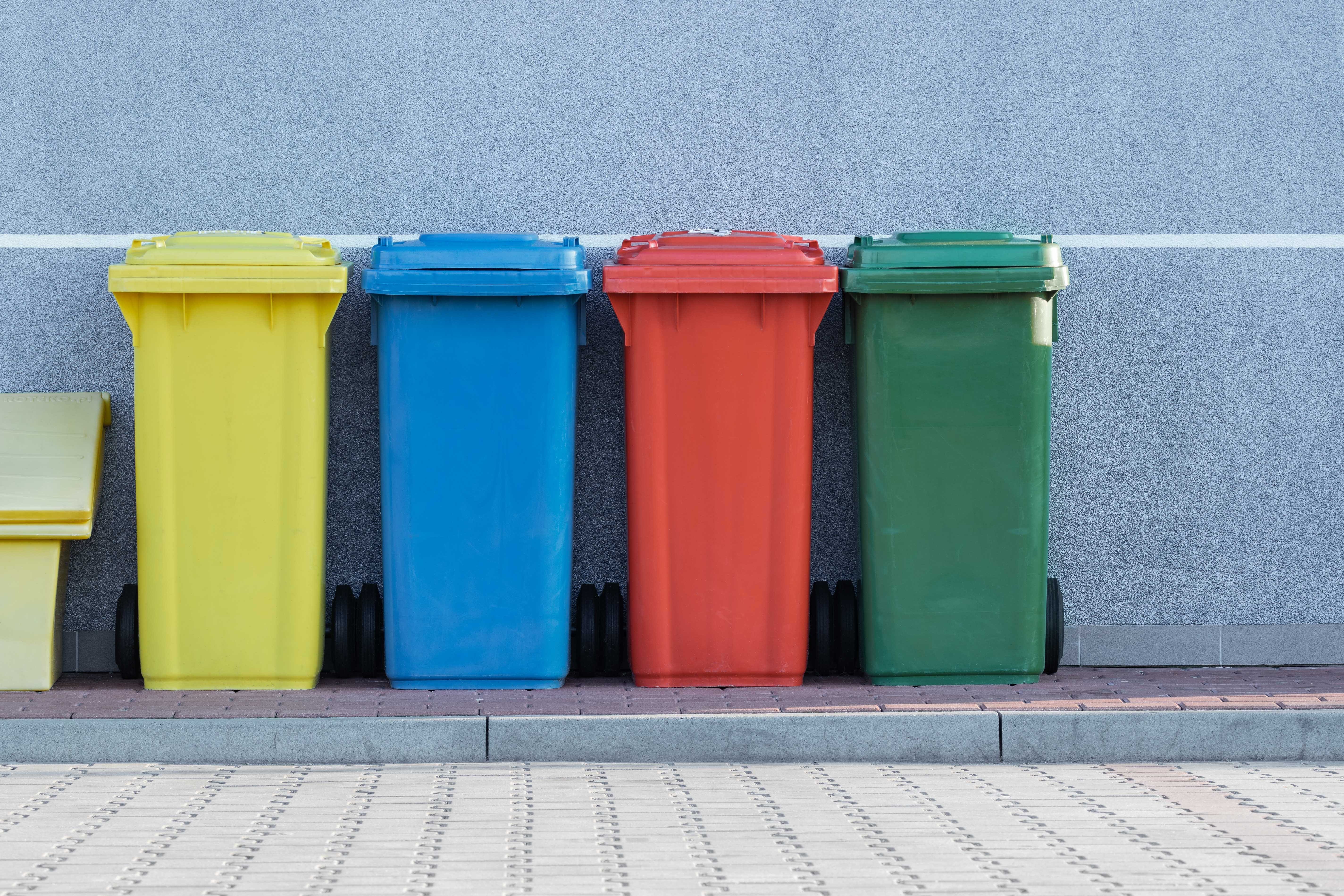 trash cans of different colors