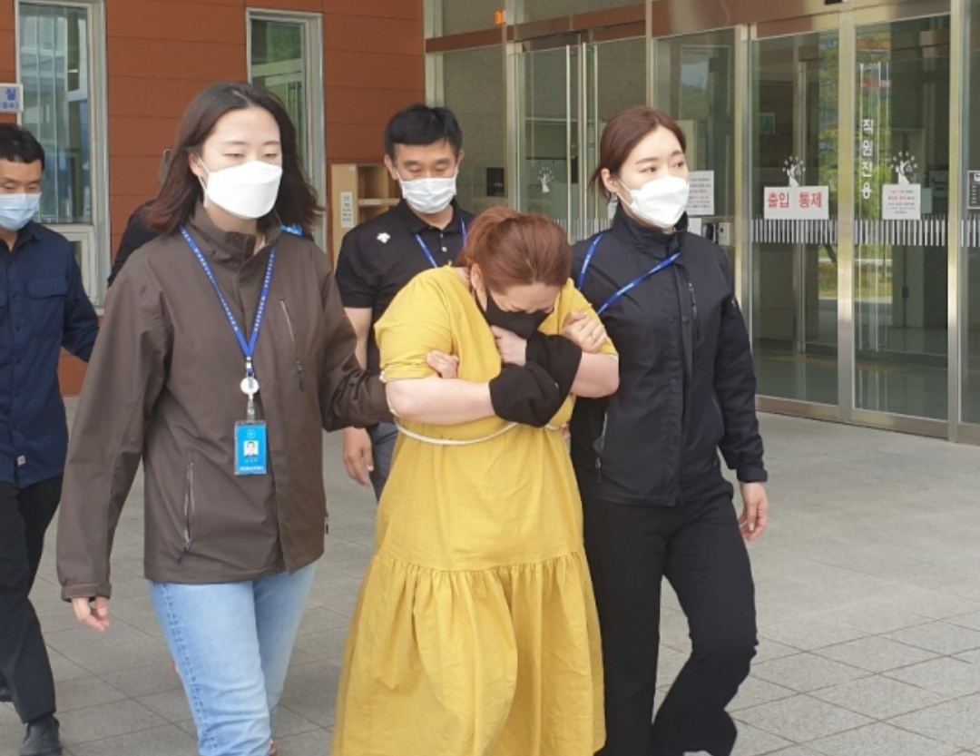  천안 계모 구속,미친XX