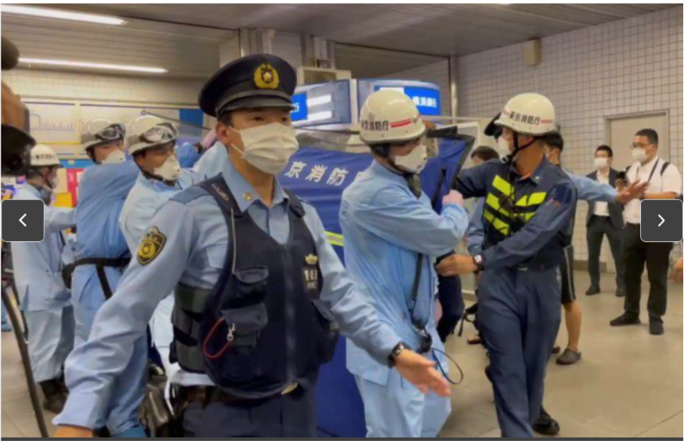  도쿄올림픽 도쿄 지하철 칼부림 10명 부상 "행복한 여성들 죽이고 싶다"