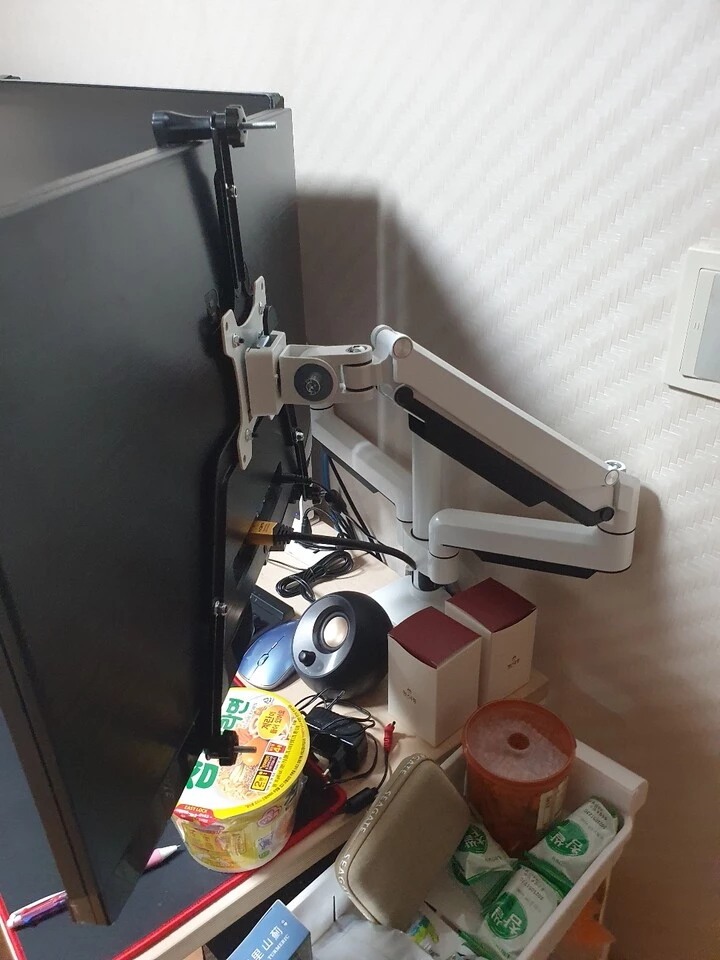 모니터 거치대