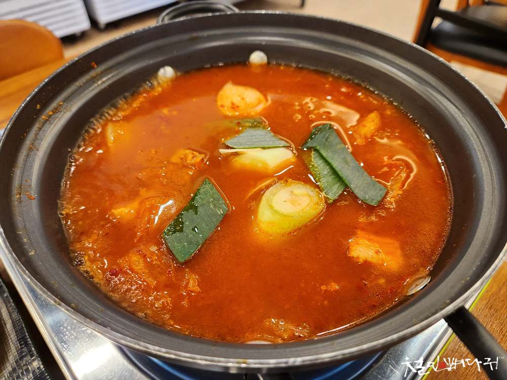 오향족발 이미지