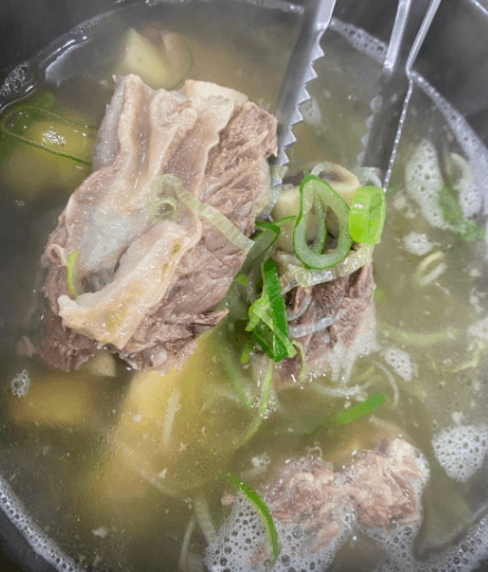 [6시 내고향] 공주산성시장 밤양갱 인절미 원조공주떡집&amp;#44; 알밤순대 광장순대&amp;#44; 알밤갈비탕 코다리찜 영진식당&amp;#44; 공주알밤 택배 주문