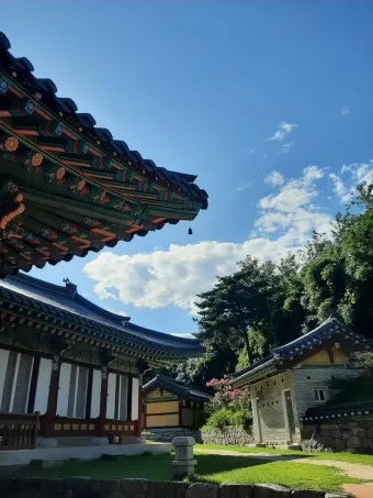자연 속 템플스테이 베스트 10 (내소사 백담사 숨겨진 명사찰)_13