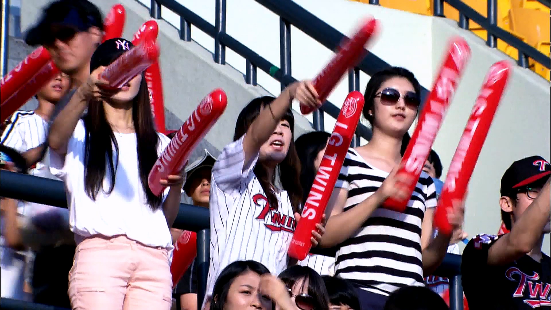 EBS 다큐프라임 - TV - 교육의 중심 EBS자본주의 2부. 소비는 감정이다.mp4_20230312_182101.133.jpg