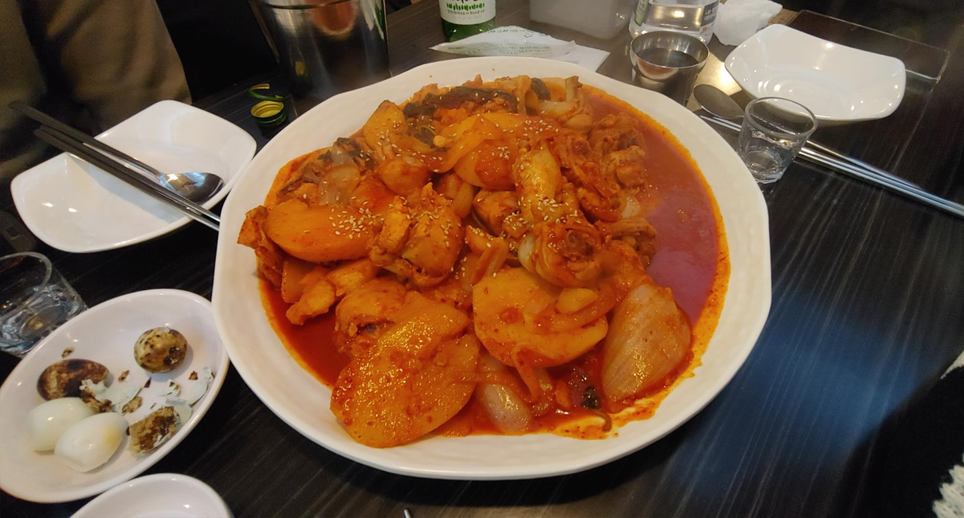  찜닭과 닭도리탕의 중간 느낌, 닭도리찜 칸코시