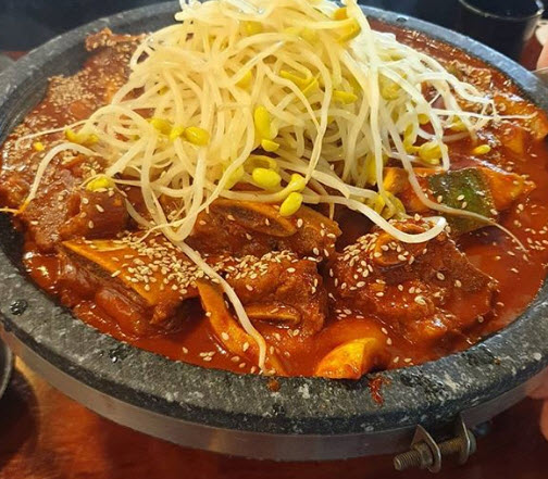  생생정보 돌판해물갈비 청춘시대 충주 연수동 맛집