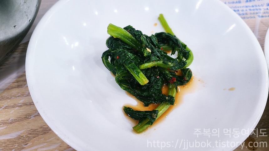 진복식당-보리밥정식-밑반찬-열무김치