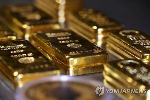  중국, 6개월째 '금 사재기'…개인은 암호화폐 올인