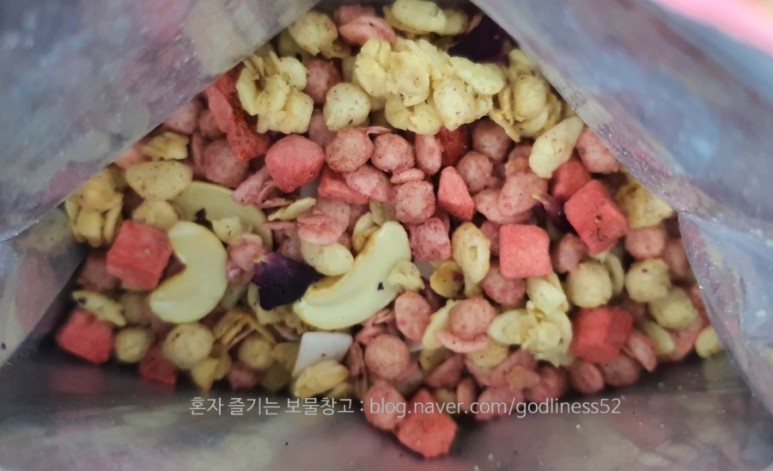 오자크 OCAK 가쓰카츠 오트밀 씨리얼 마구 먹어치우는 샤오잔 광고 15