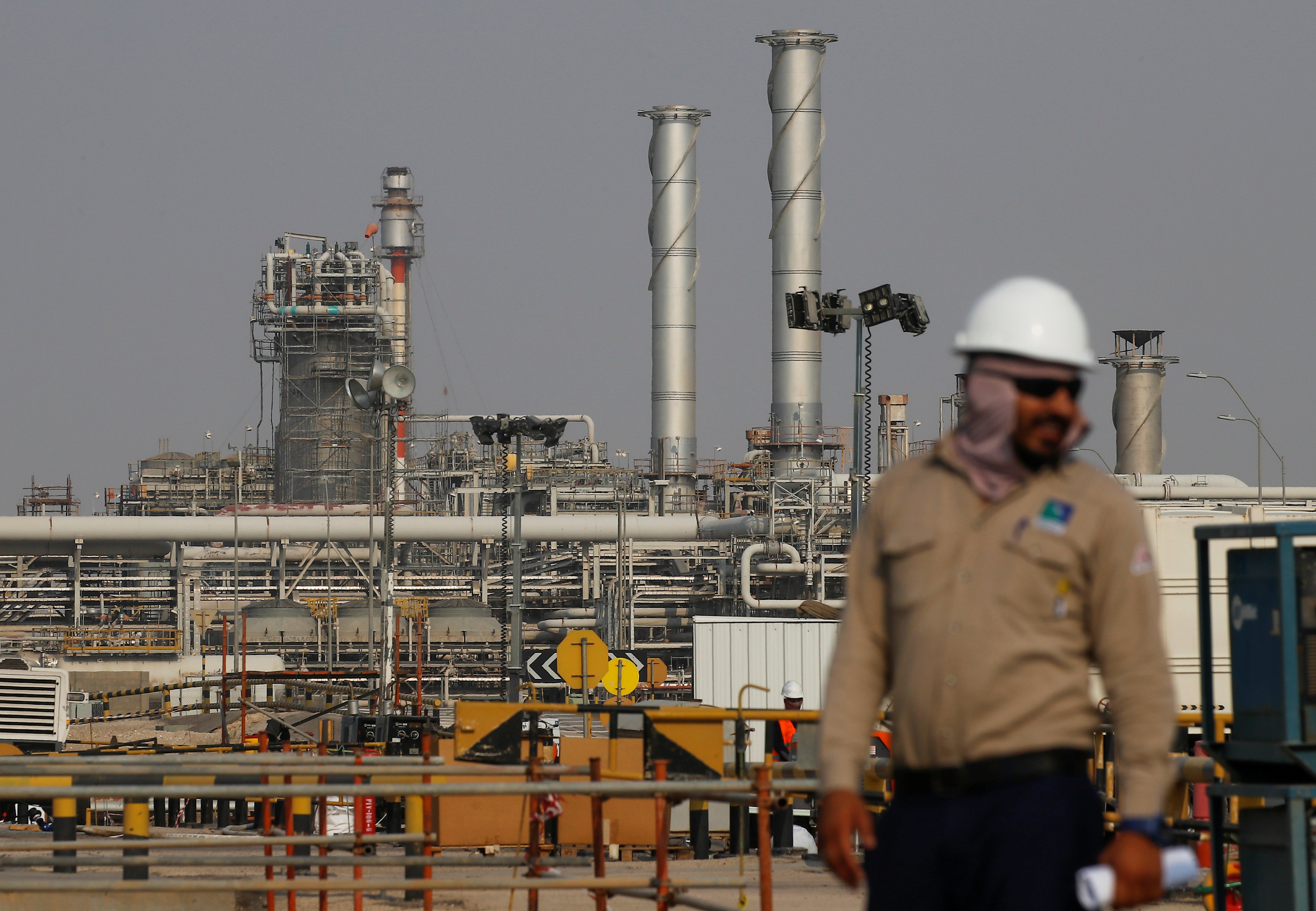 사우디아라비아&#44; 원유 생산량 감산으로 인한 경기 침체 위험