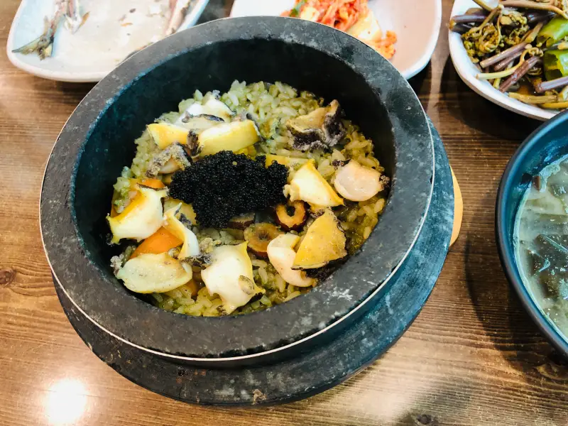 제주도-옹포별장가든-전복돌솥밥