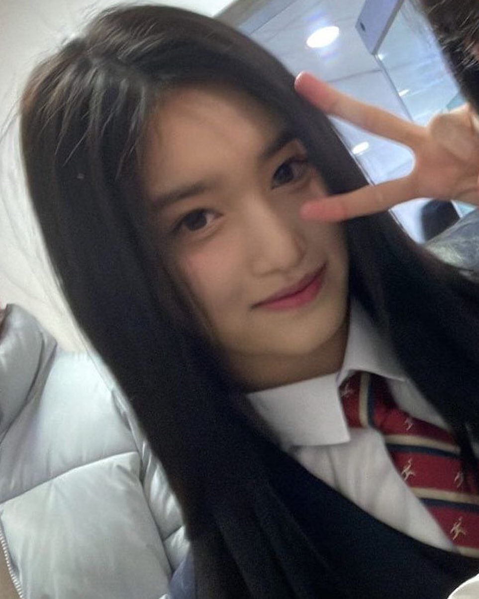  [이서Leeseo] 인스타 instagram 23.03 (1)