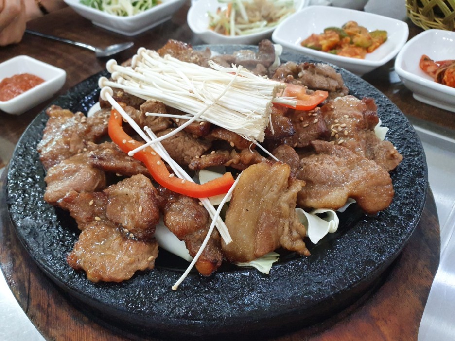  중리네거리<만수산 칡 냉면> 대전 최고의 맛집(고기와 냉면의 명소)