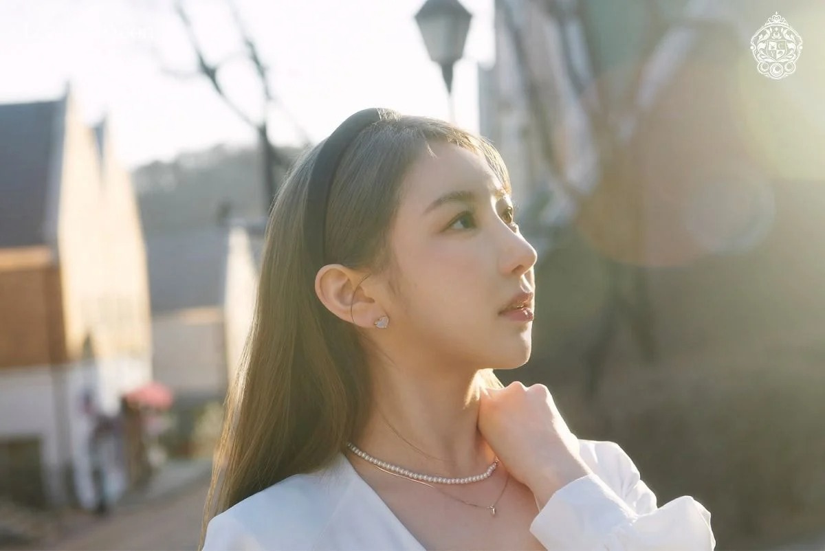  이채연 2nd Mini Album [Over The Moon] 컨셉 포토