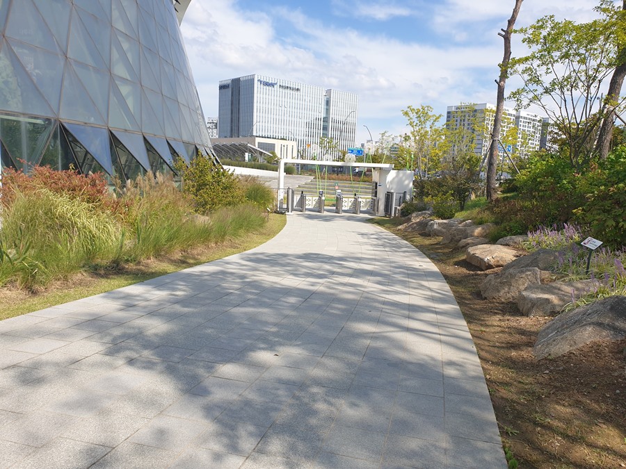 서울식물원-주제원에서-온실로가는-길목