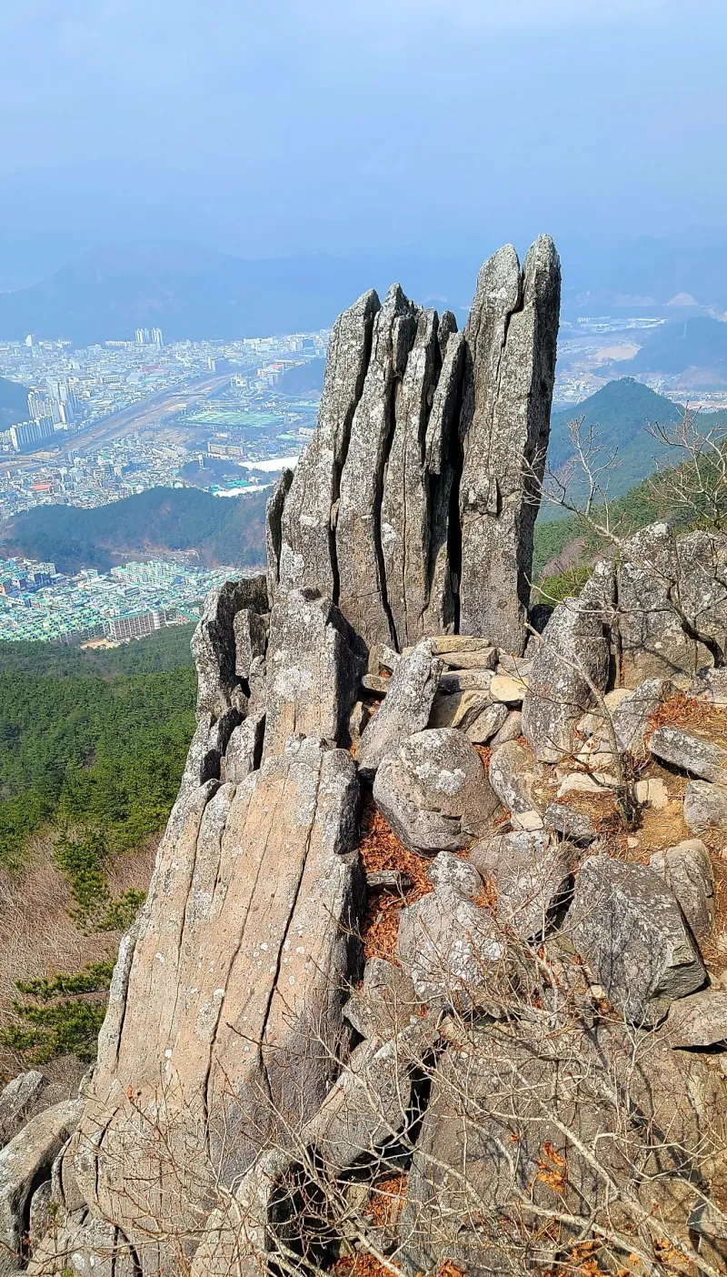 부산 장산 합장바위
