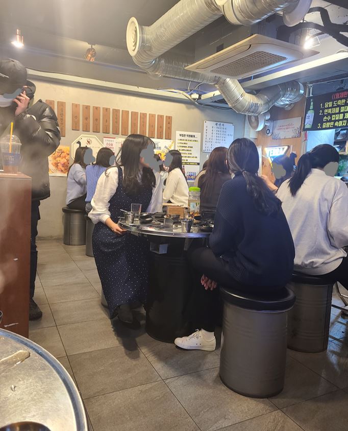 합정역 형제한우곱창 내부3