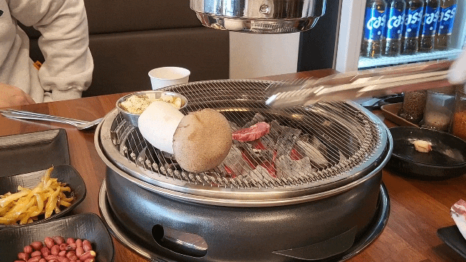 직원분께서 직접 구워주셨다