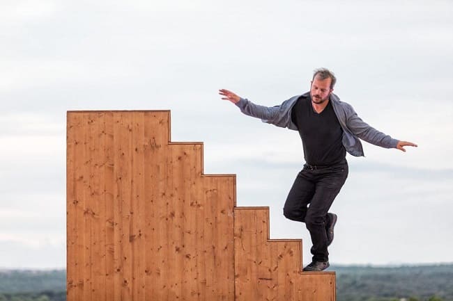  애플이 사랑한 안무가 요안 부르주아 VIDEO: Yoann Bourgeois - Contemporary Art Performance