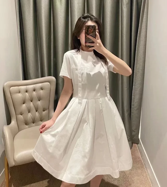  [PRADA] 프라다 로고 패치 화이트 드레스 33556_1T4W_F0009_S_211
