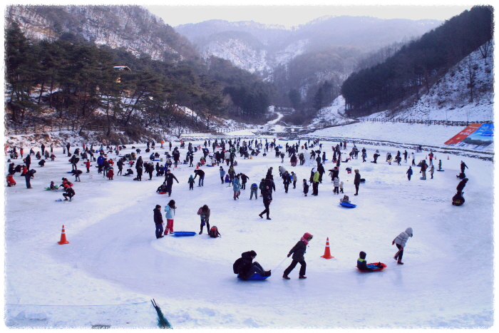 겨울 얼음낚시 눈썰매 빙어 송어 축제 겨울 축제 여행
